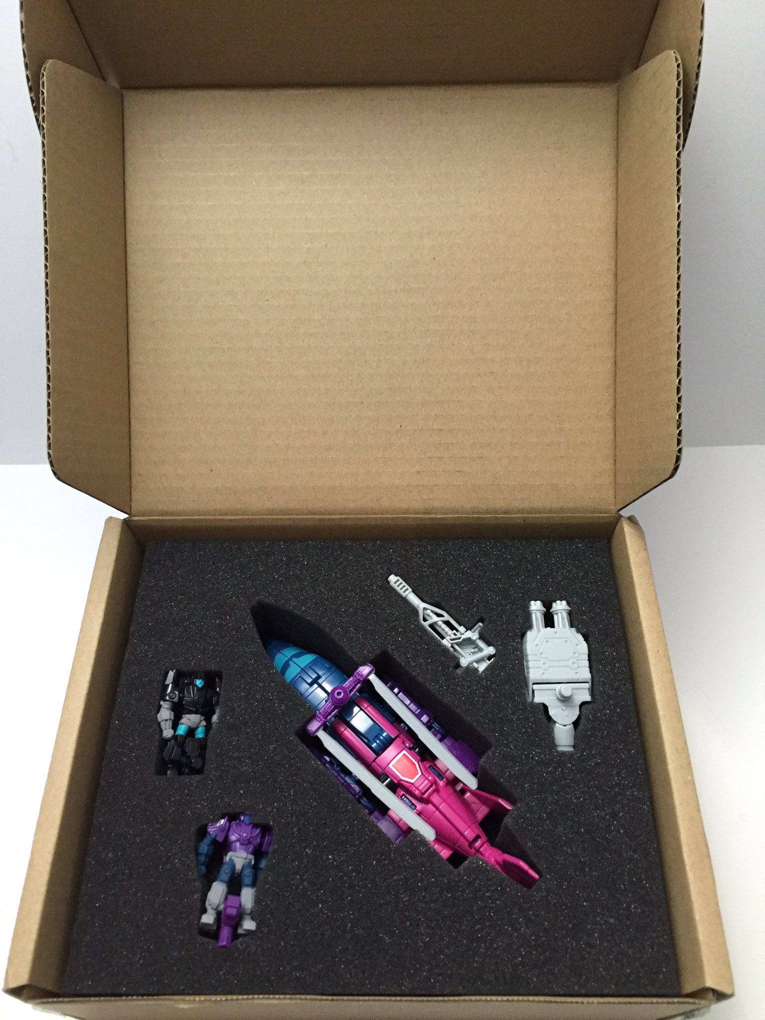 TFCC FSS 4.0 Spinister Video Review - Transformers Club TFCC FSS 4.0 Spinister Video Review - Transformers Club